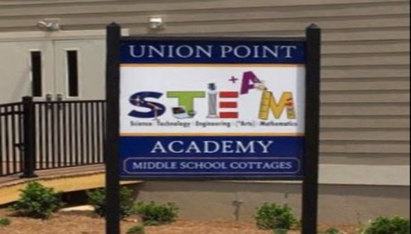 Black and White Sign with the Letters STEAM